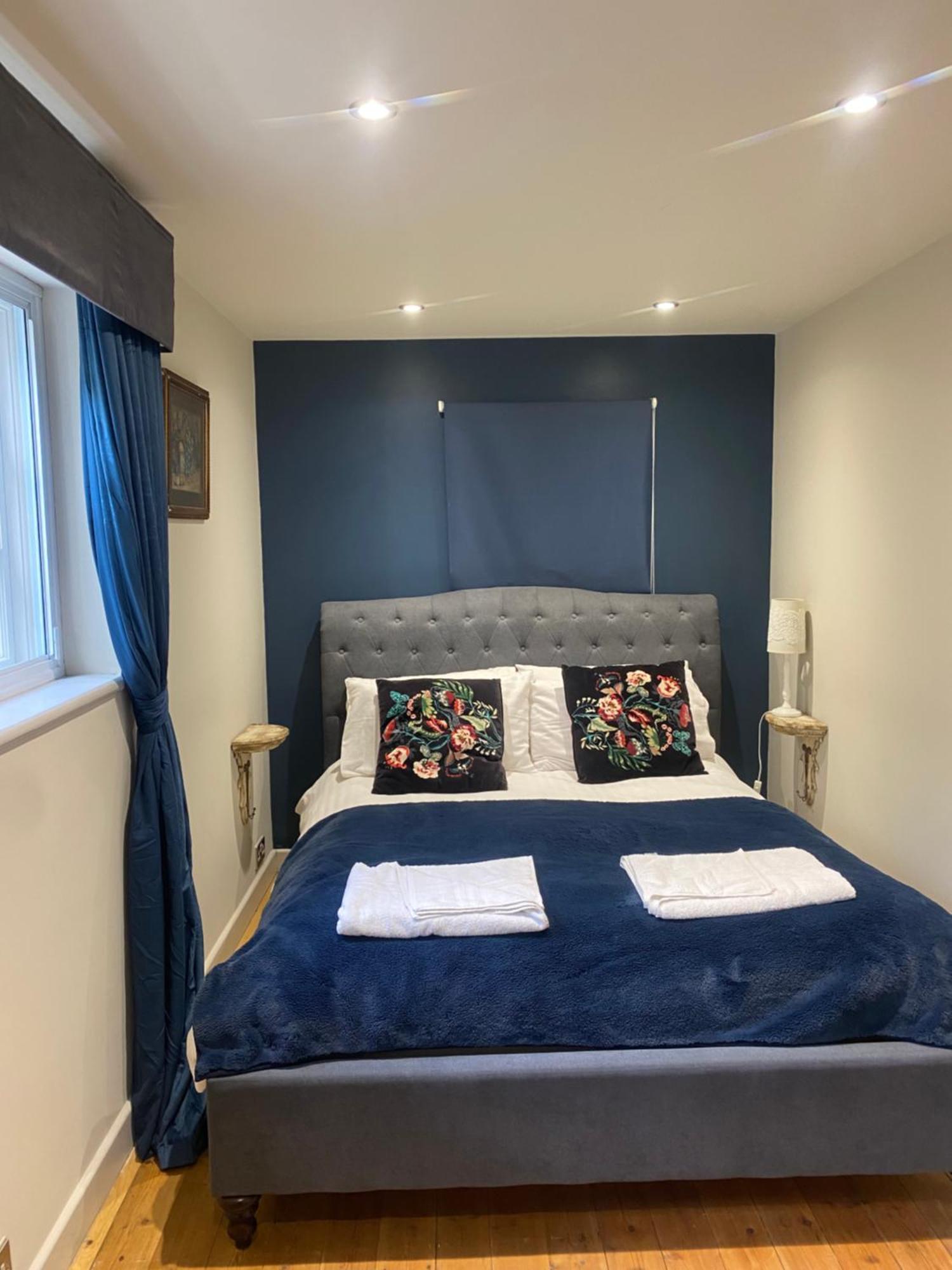Monmouth House Apartments, Lyme Regis Old Town, Dog Friendly, Parking Extérieur photo