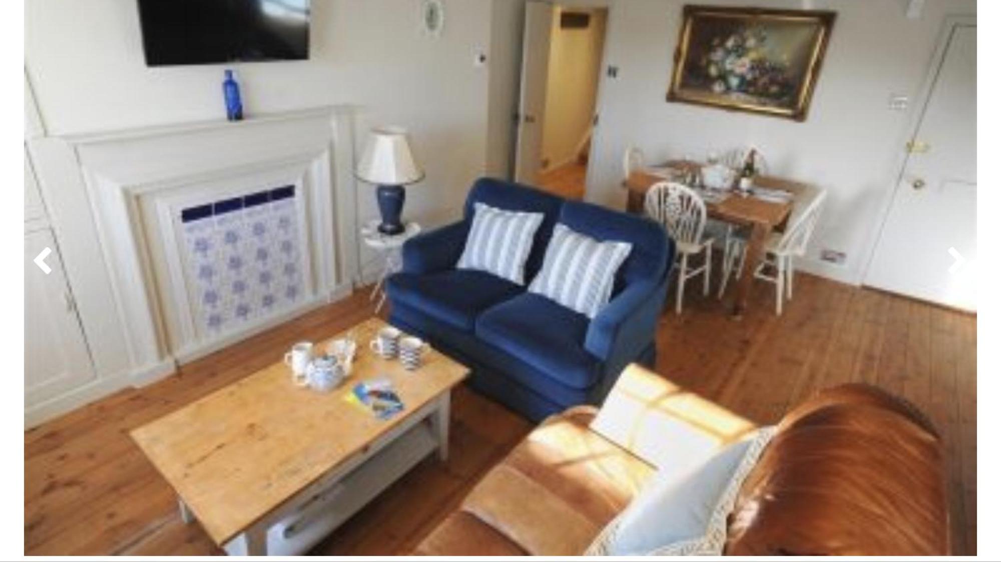 Monmouth House Apartments, Lyme Regis Old Town, Dog Friendly, Parking Extérieur photo