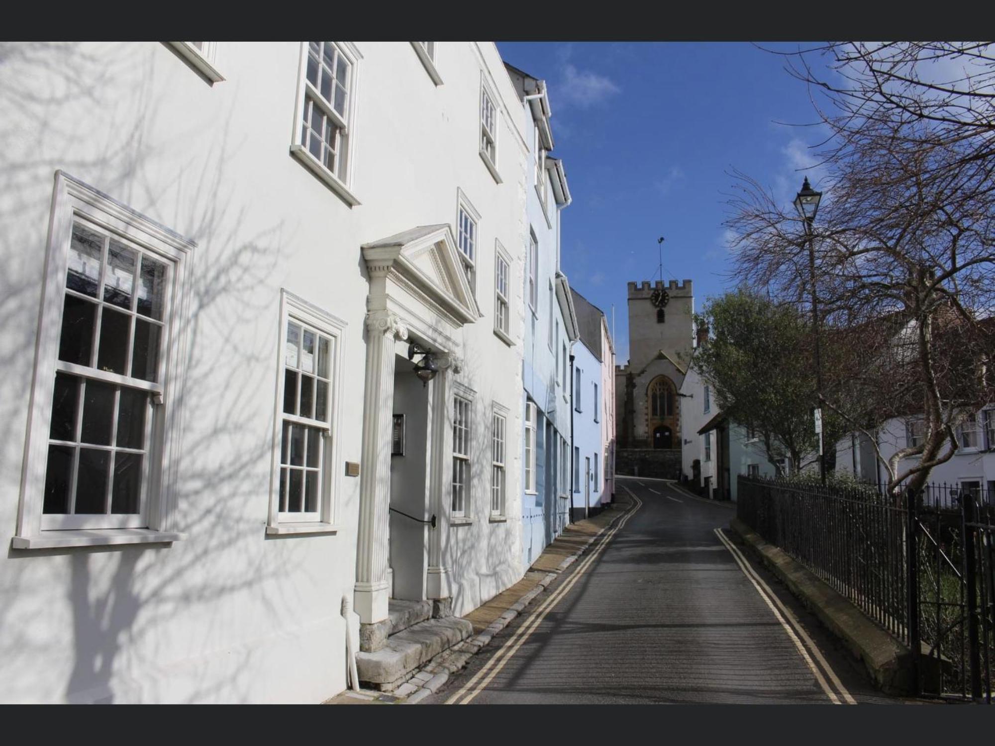 Monmouth House Apartments, Lyme Regis Old Town, Dog Friendly, Parking Extérieur photo