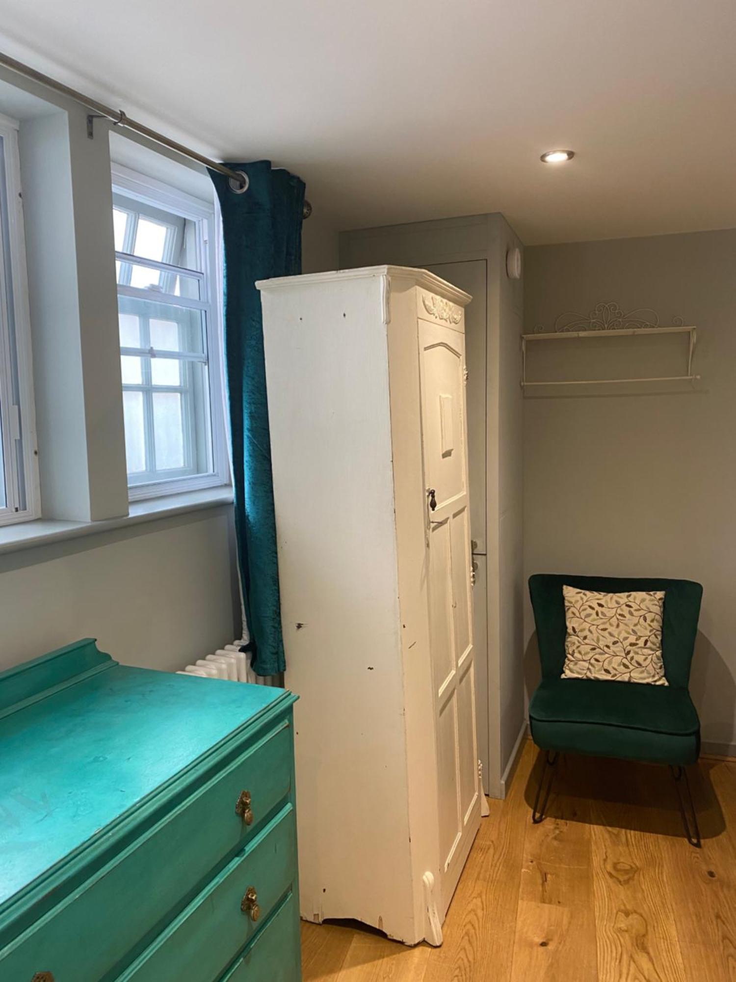 Monmouth House Apartments, Lyme Regis Old Town, Dog Friendly, Parking Extérieur photo
